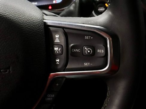 Used 2025 RAM 3500 Laramie AWD/4WD image 27