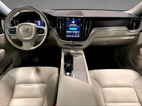 Used 2024 Volvo XC60 B5 Plus w/ Protection Package Premier AWD/4WD image 8