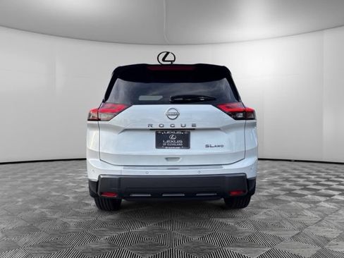 Used 2025 Nissan Rogue SL w/ SL Premium Package AWD/4WD image 6