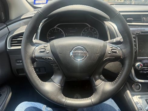 Used 2020 Nissan Murano SV FWD image 12