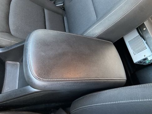 Used 2022 Chevrolet Colorado LT w/ Fleet Safety Package RWD image 40