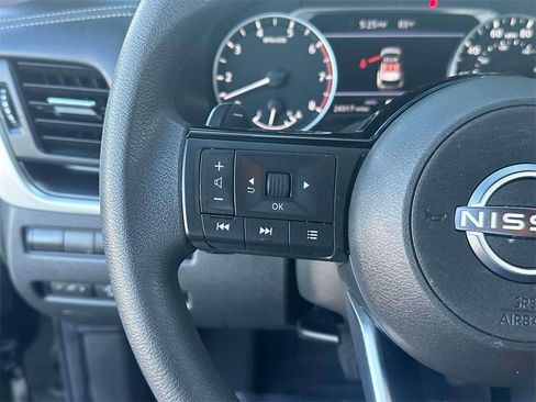 Certified 2023 Nissan Rogue SV image 21