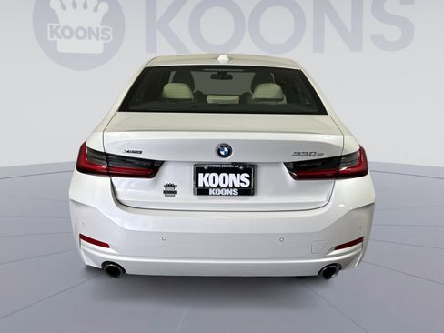 Used 2023 BMW 330e xDrive w/ Driving Assistance Package AWD/4WD image 5