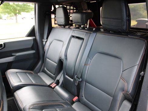 Used 2021 Ford Bronco Badlands image 24