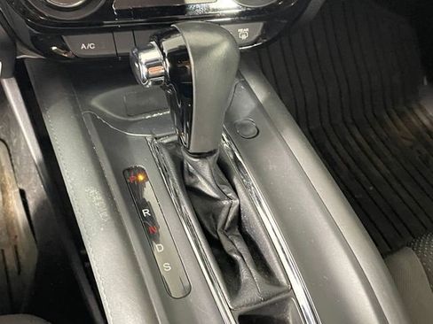 Certified 2019 Honda HR-V Sport image 9