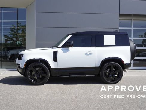 Used 2026 Land Rover Defender 90 V8 AWD/4WD image 8