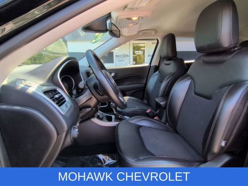 Used 2019 Jeep Compass Latitude w/ Popular Equipment Group AWD/4WD image 20