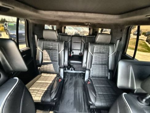 Used 2025 Cadillac Escalade ESV Sport Platinum w/ LPO, ONYX Package AWD/4WD image 23