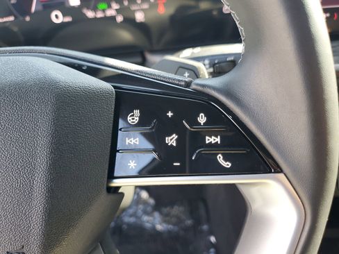 Used 2025 Audi Q5 Premium w/ Convenience Package image 25