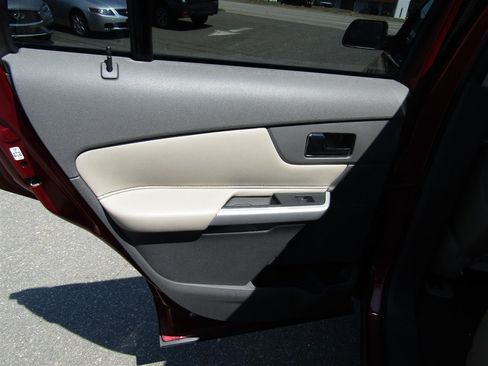 Used 2013 Ford Edge Limited AWD/4WD image 21