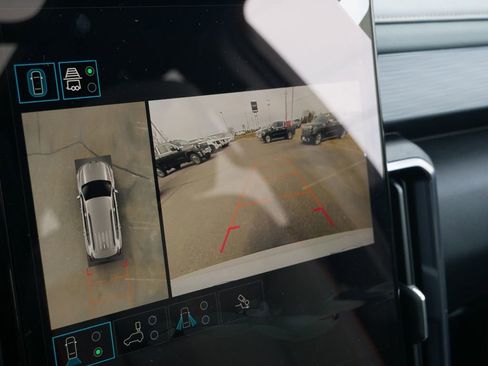 New 2026 GMC Acadia AT4 w/ Luxury Package AWD/4WD image 19