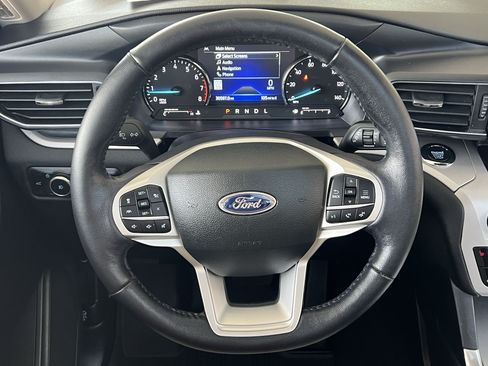 Used 2023 Ford Explorer XLT w/ Equipment Group 202A AWD/4WD image 36