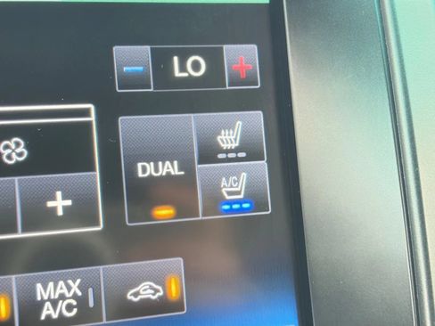 Used 2014 Ford Explorer Sport w/ Equipment Group 401A AWD/4WD image 27