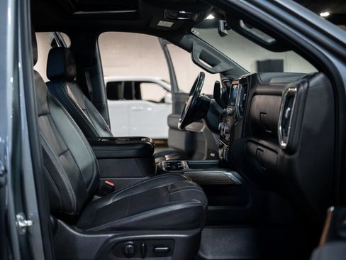 Used 2021 Chevrolet Silverado 1500 High Country image 23