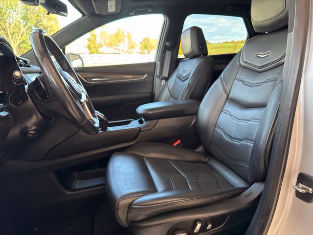 Used 2019 Cadillac XT5 Platinum AWD/4WD image 12