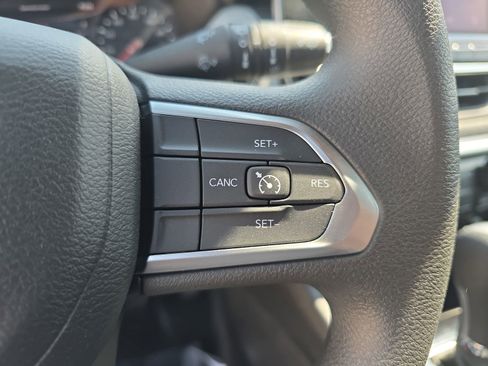 Used 2023 Jeep Compass Sport image 20