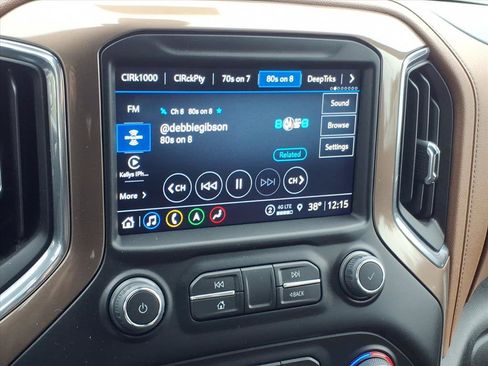 Used 2023 Chevrolet Silverado 2500 High Country image 9