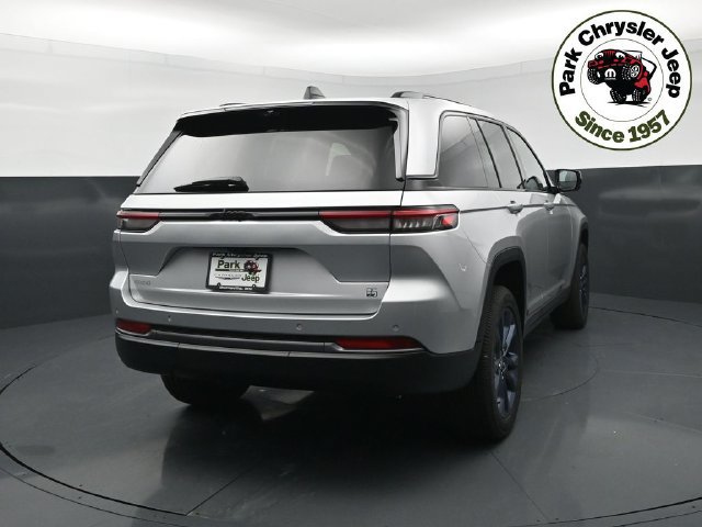 New 2026 Jeep Grand Cherokee Limited AWD/4WD image 5