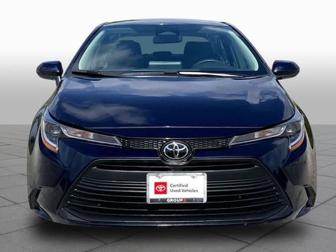 Used 2025 Toyota Corolla LE FWD image 4