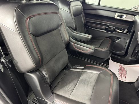 Used 2022 Ford Explorer ST-Line AWD/4WD image 38
