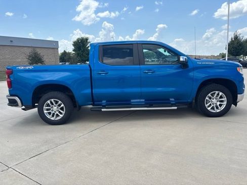 Used 2022 Chevrolet Silverado 1500 LT w/ Convenience Package II AWD/4WD image 40