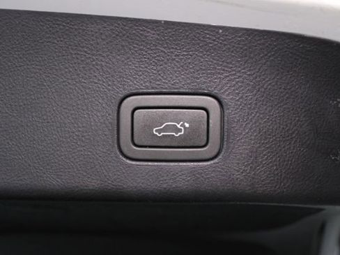 Used 2013 Land Rover Range Rover Sport HSE LUX image 25