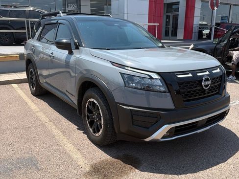 Used 2024 Nissan Pathfinder Rock Creek AWD/4WD image 8