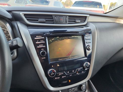 Used 2023 Nissan Murano SV FWD image 18