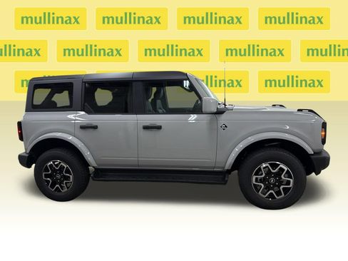 New 2026 Ford Bronco Outer Banks AWD/4WD image 2