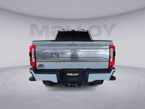Certified 2025 Ford F350 Platinum w/ Platinum Plus Package AWD/4WD image 4