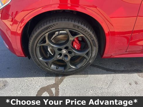 Used 2023 Alfa Romeo Stelvio Veloce image 10