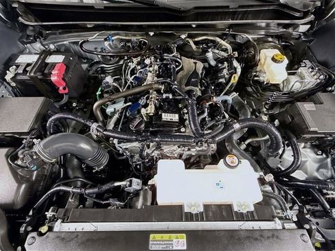 Certified 2025 Toyota Tacoma SR AWD/4WD image 27