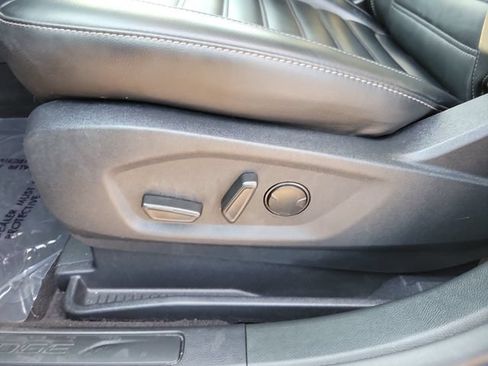 Certified 2024 Ford Edge SEL w/ Convenience Package AWD/4WD image 19
