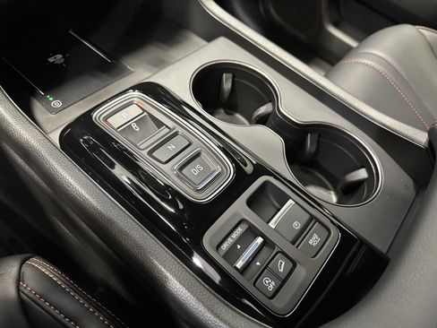 Certified 2025 Honda Pilot TrailSport image 27