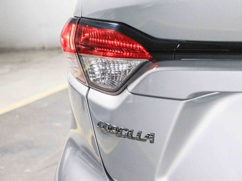 Certified 2022 Toyota Corolla LE FWD image 12