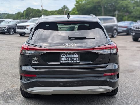 Used 2023 Audi Q4 e-tron Premium Plus w/ Premium Plus RWD image 8