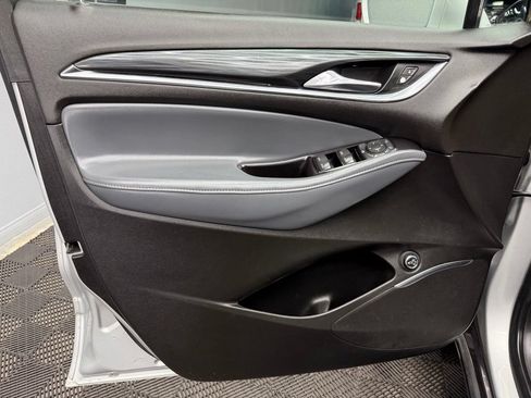 Used 2018 Buick Enclave Essence FWD image 36