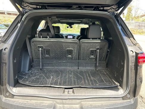Used 2023 Chevrolet Traverse RS w/ LPO, Floor Liner Package AWD/4WD image 11