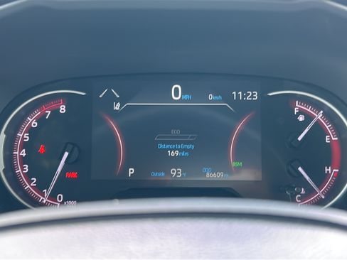 Used 2024 Toyota RAV4 XLE w/ Convenience Package FWD image 22