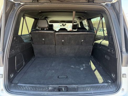 Used 2024 Jeep Wagoneer L Series II image 21