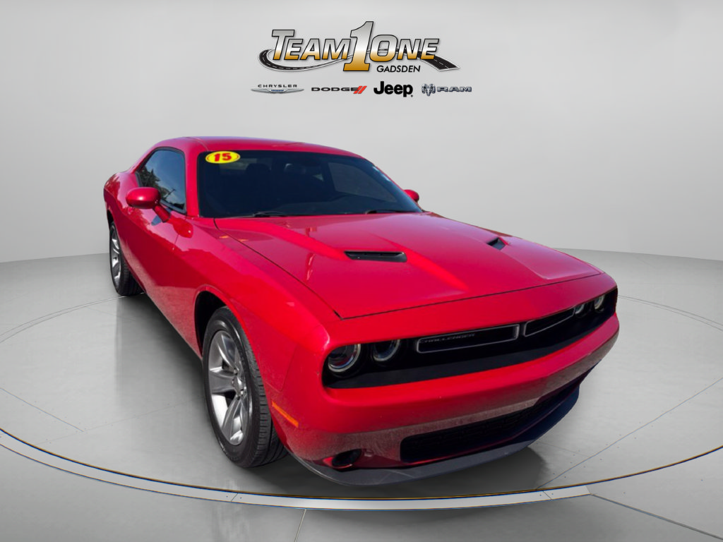 Used 2015 Dodge Challenger SXT w/ Driver Convenience Group RWD image 1