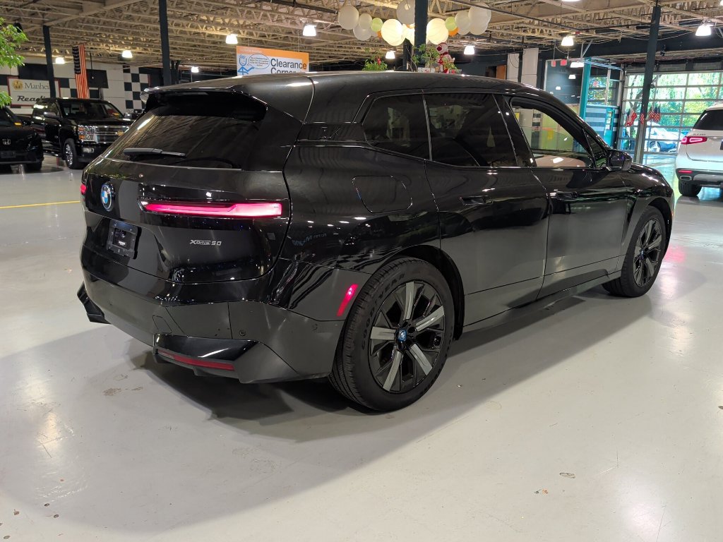 Certified 2024 BMW iX xDrive50 w/ Premium Package AWD/4WD image 11
