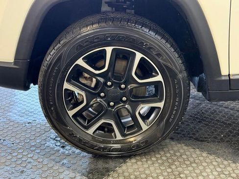 Used 2021 Jeep Compass Trailhawk w/ Sun and Sound Group AWD/4WD image 15