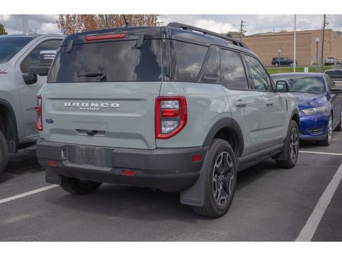 Used 2023 Ford Bronco Sport Outer Banks w/ Tech Package AWD/4WD image 3