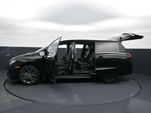 Used 2026 Honda Odyssey Touring image 43