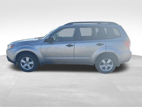 Used 2011 Subaru Forester 2.5X w/ Popular Equipment Group 1A image 2