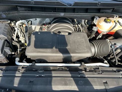 Used 2023 GMC Yukon AT4 w/ AT4 Premium Package AWD/4WD image 10