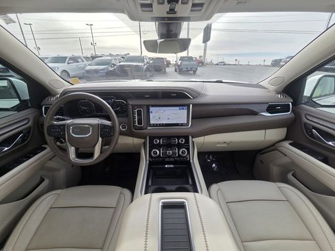 Used 2021 GMC Yukon Denali w/ Denali Ultimate Package image 29