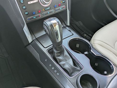 Used 2019 Ford Explorer Limited w/ Limited Luxury Package image 27