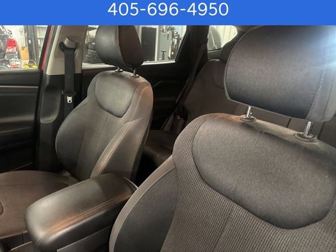 Used 2020 Hyundai Santa Fe SE w/ Cargo Package image 16